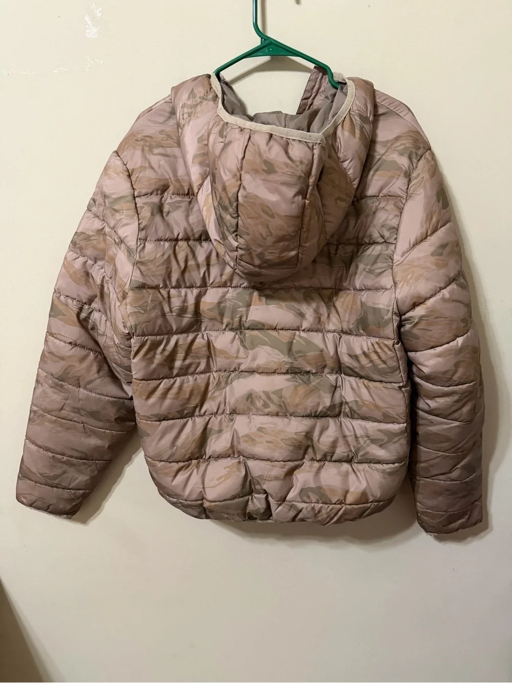 Lckr light tan